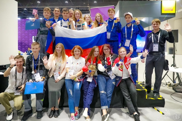 Три золотых медали завоевали российские школьники на Международных презентационных соревнованиях JuniorSkills в Абу-Даби