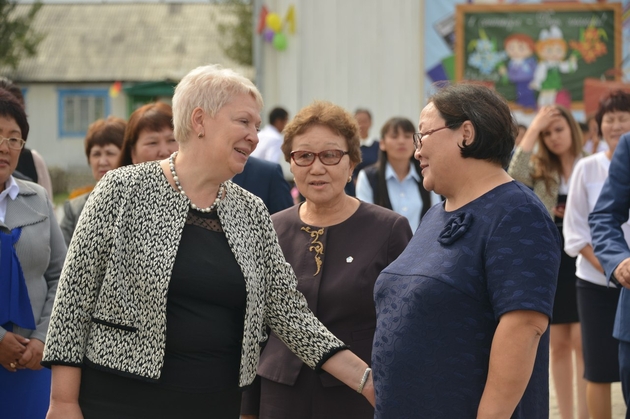 Министр образования и науки России побывала в одной из старейших сельских школ Республики Тыва