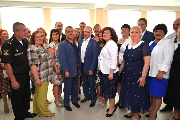 Президент России В.В. Путин посетил новую школу в Севастополе
